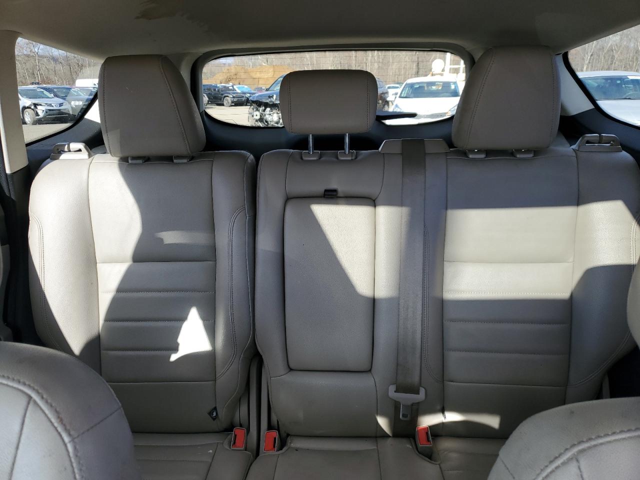 Ford Escape Titanium Image 5