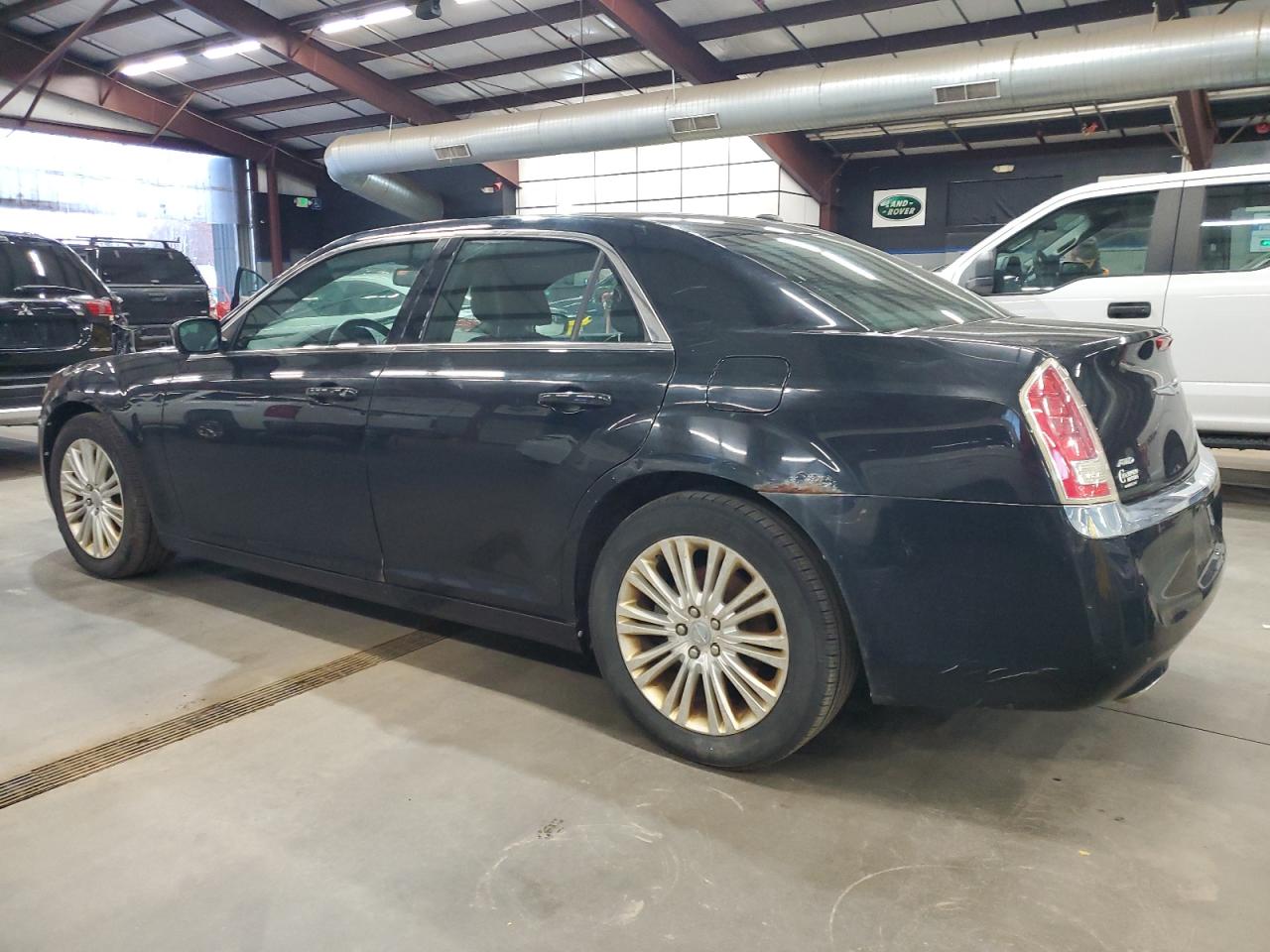 Chrysler 300 Image 2