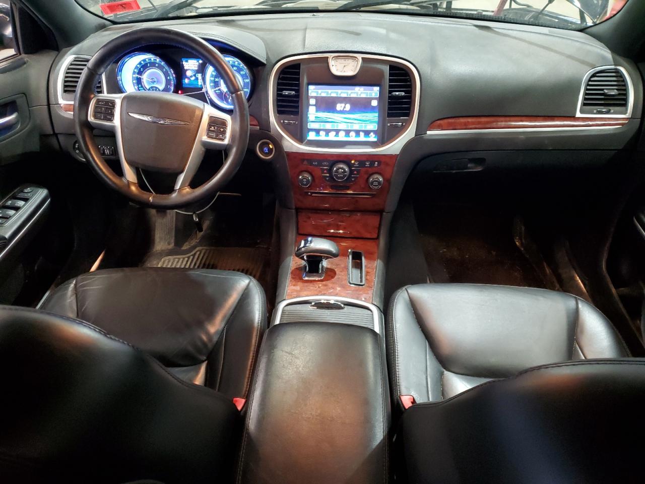 Chrysler 300 Image 5