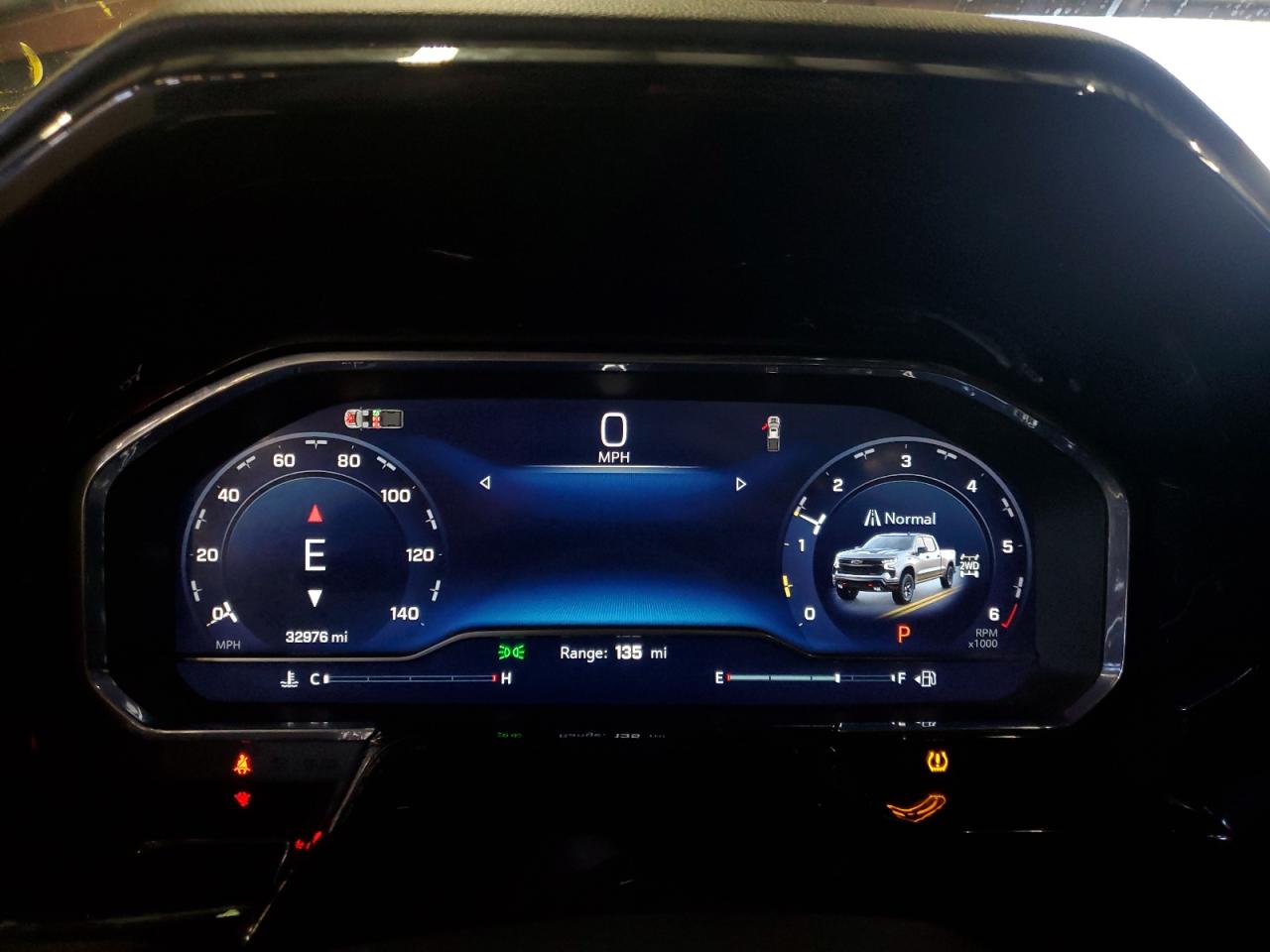 Chevrolet Silverado K1500 Lt Trail Boss Image 2