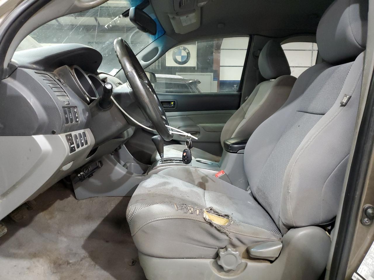 Toyota Tacoma Access Cab Image 4