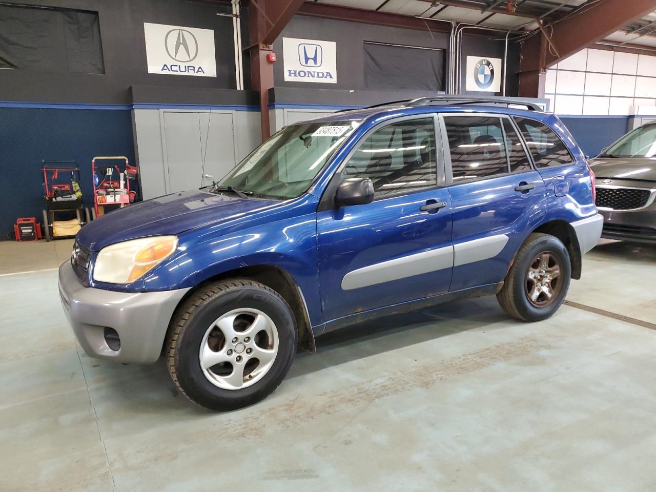 Toyota RAV4 Image 1