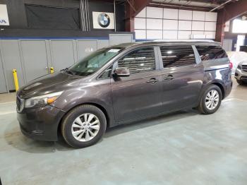  Salvage Kia Sedona
