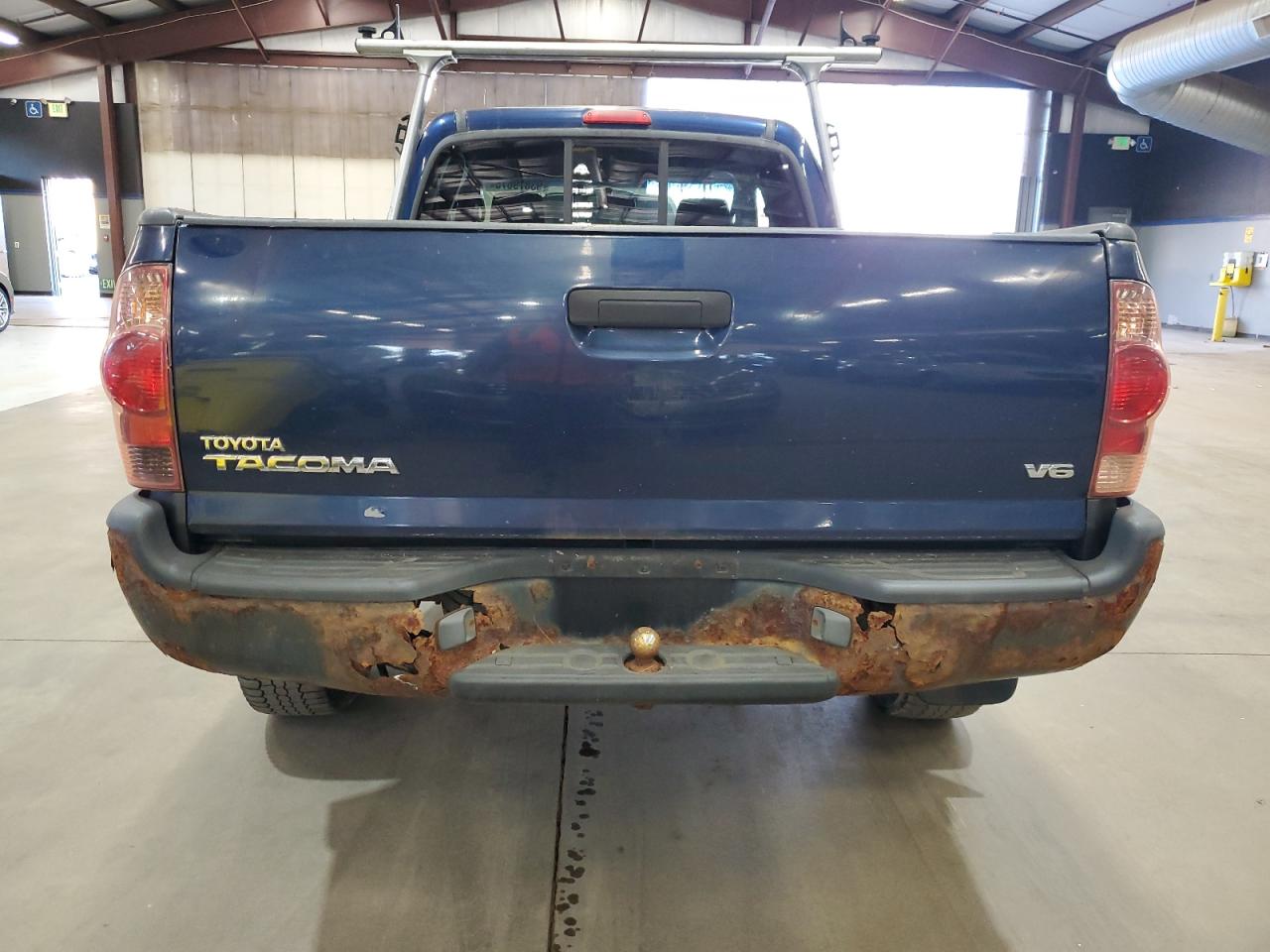 Toyota Tacoma Access Cab Image 3
