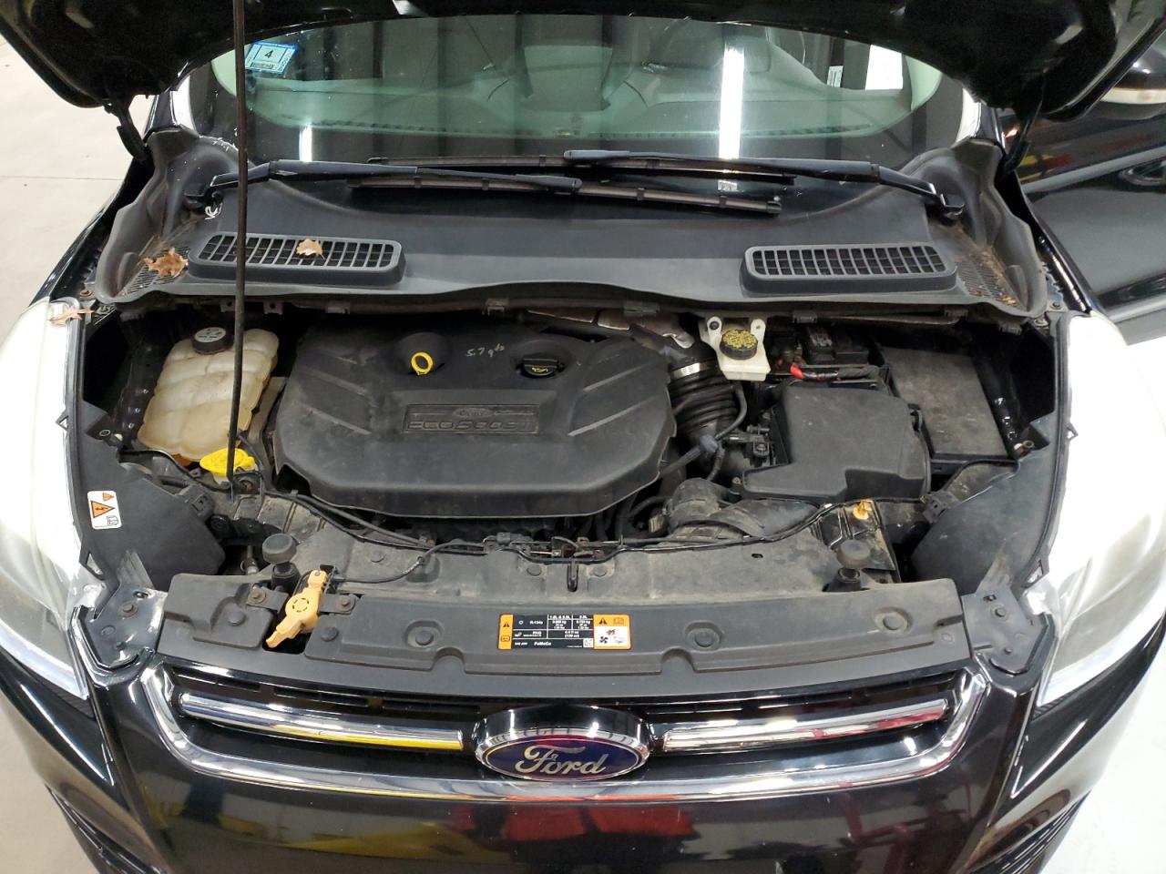 Ford Escape Titanium Image 2