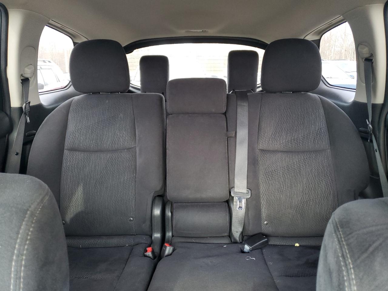 Nissan Pathfinder S Image 10