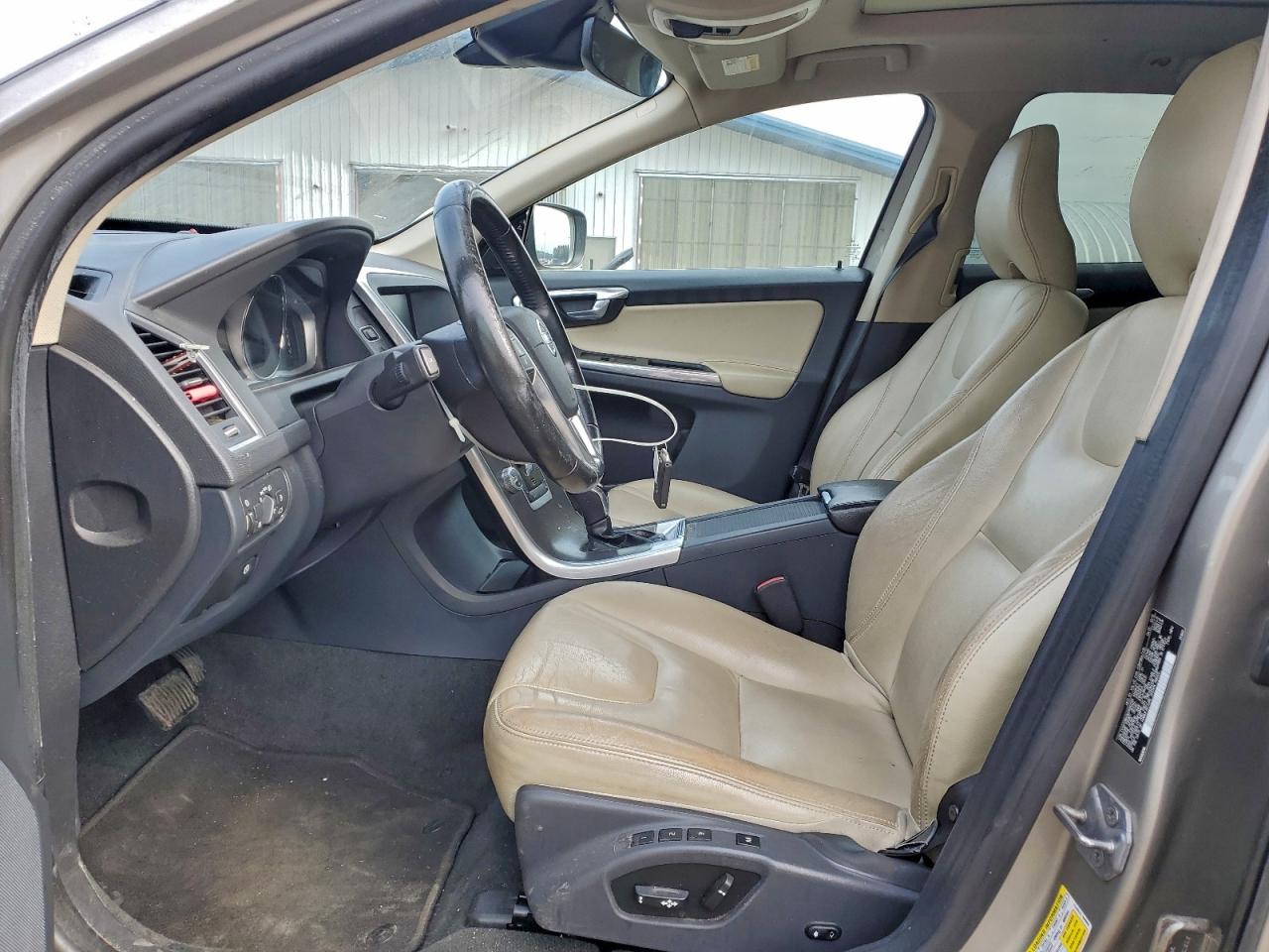 Volvo XC60 T5 Premier Image 9