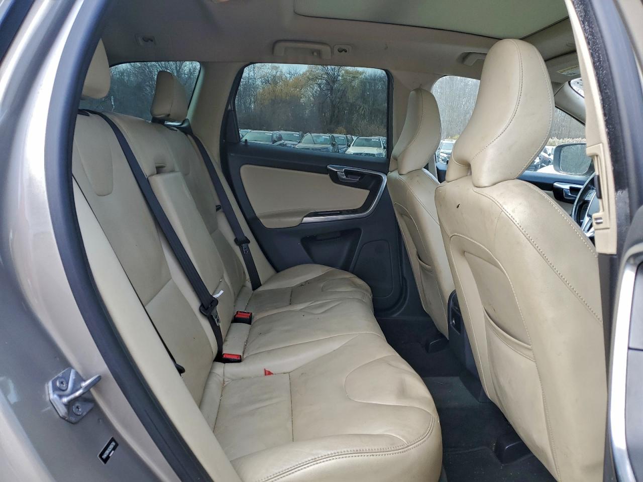 Volvo XC60 T5 Premier Image 12