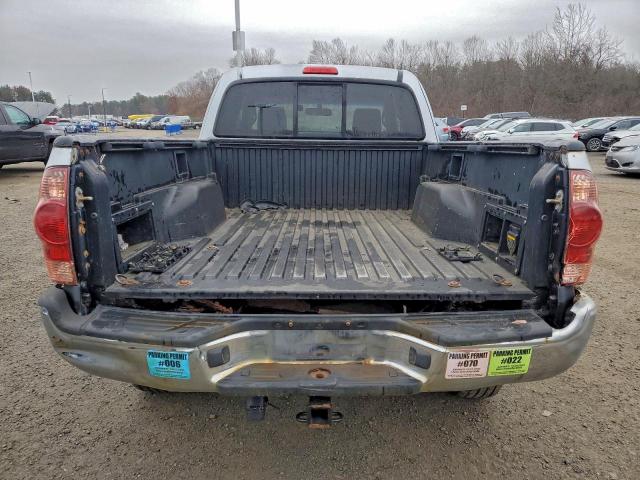 Toyota Tacoma Access Cab Image 5