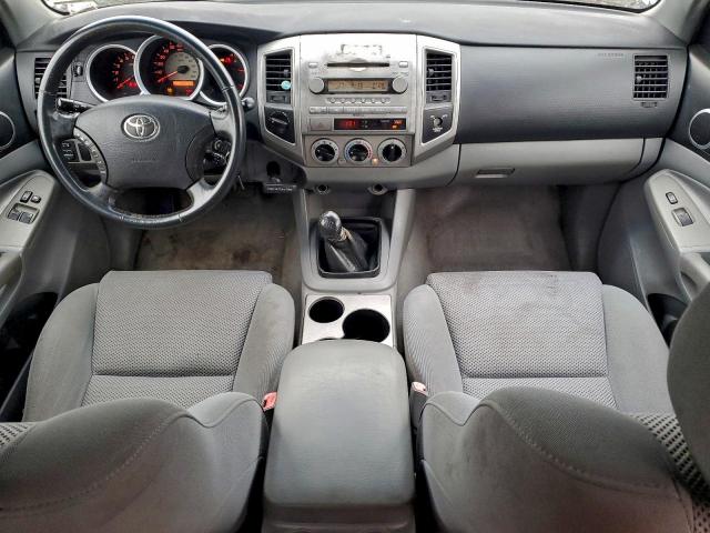 Toyota Tacoma Access Cab Image 8