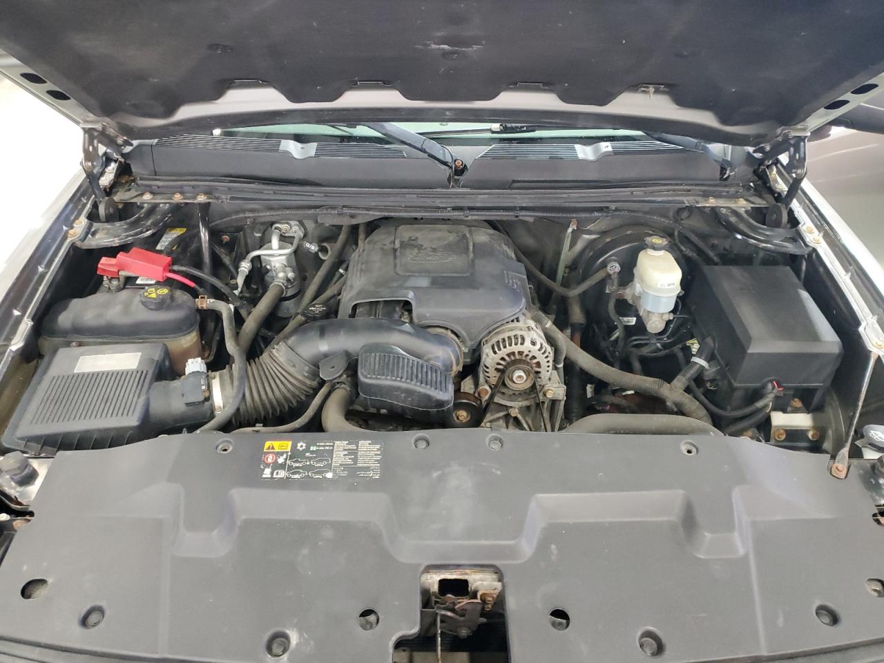 Chevrolet Silverado K1500 Image 3