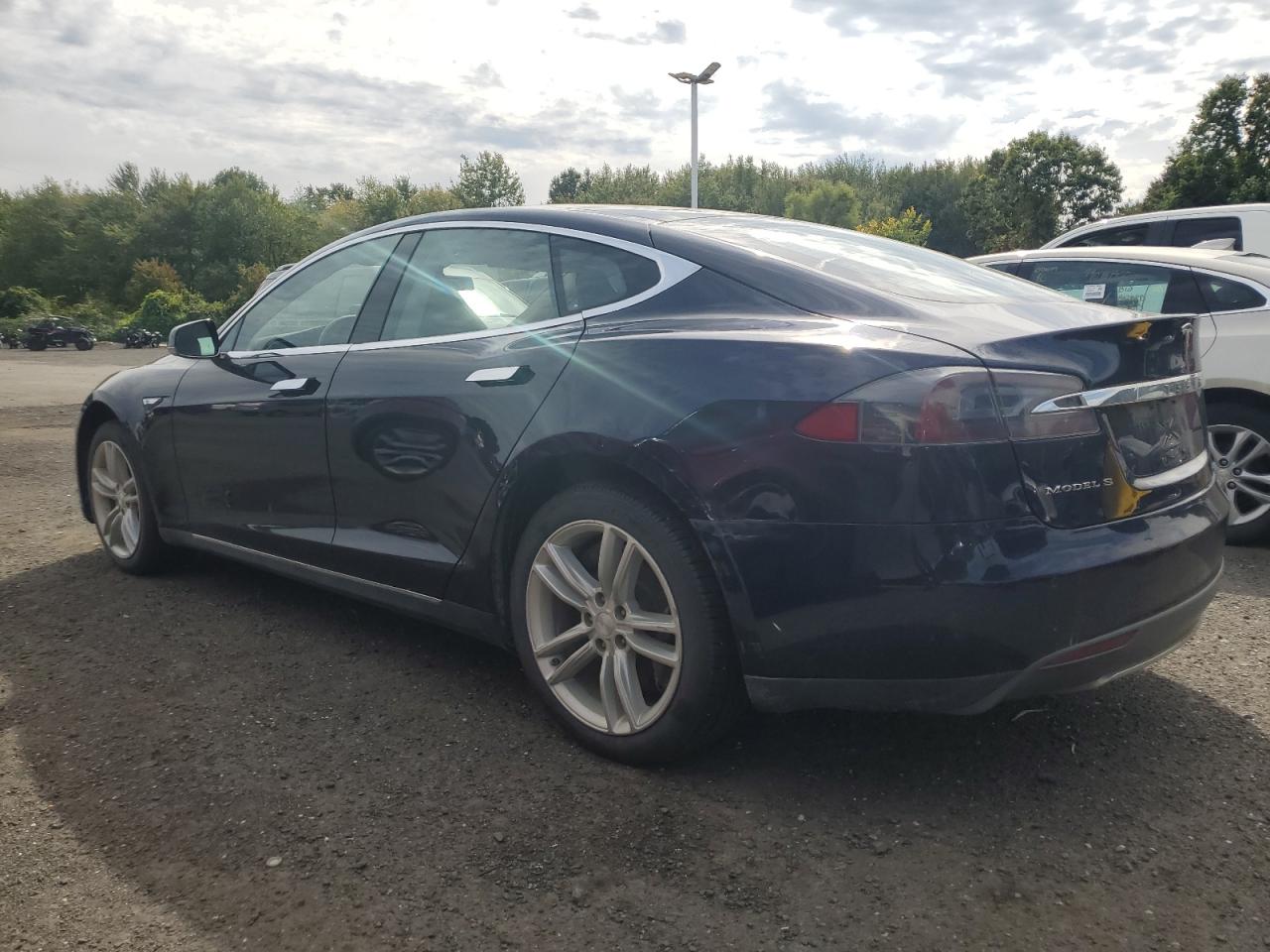Tesla Model S Image 9