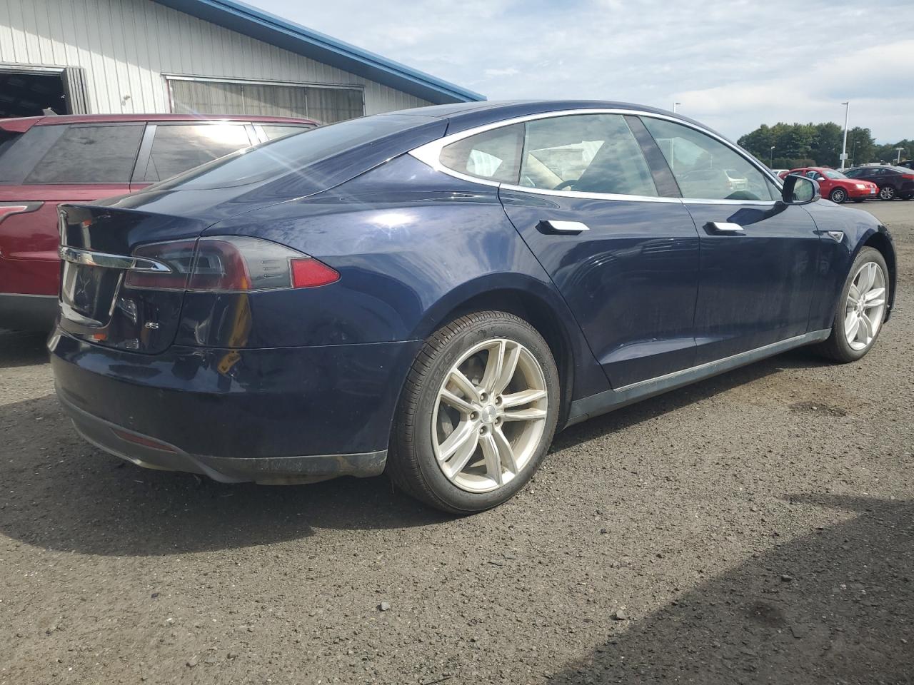 Tesla Model S Image 2