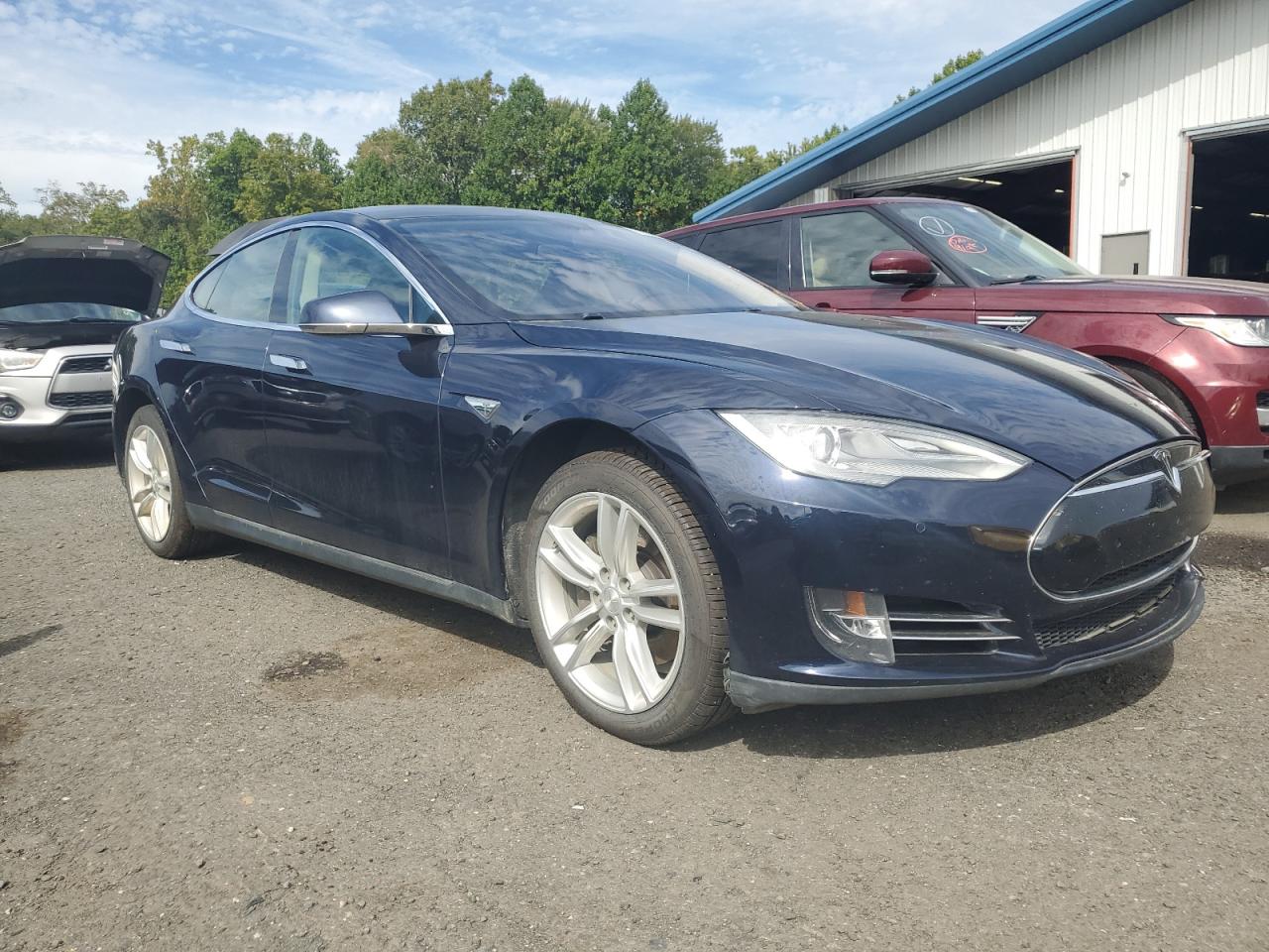 Tesla Model S Image 7