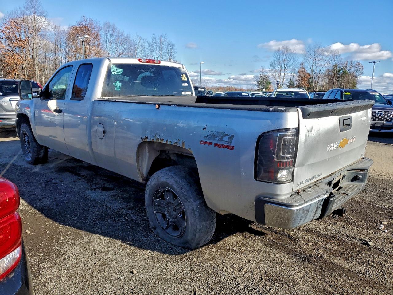 Chevrolet Silverado K1500 Lt Image 3