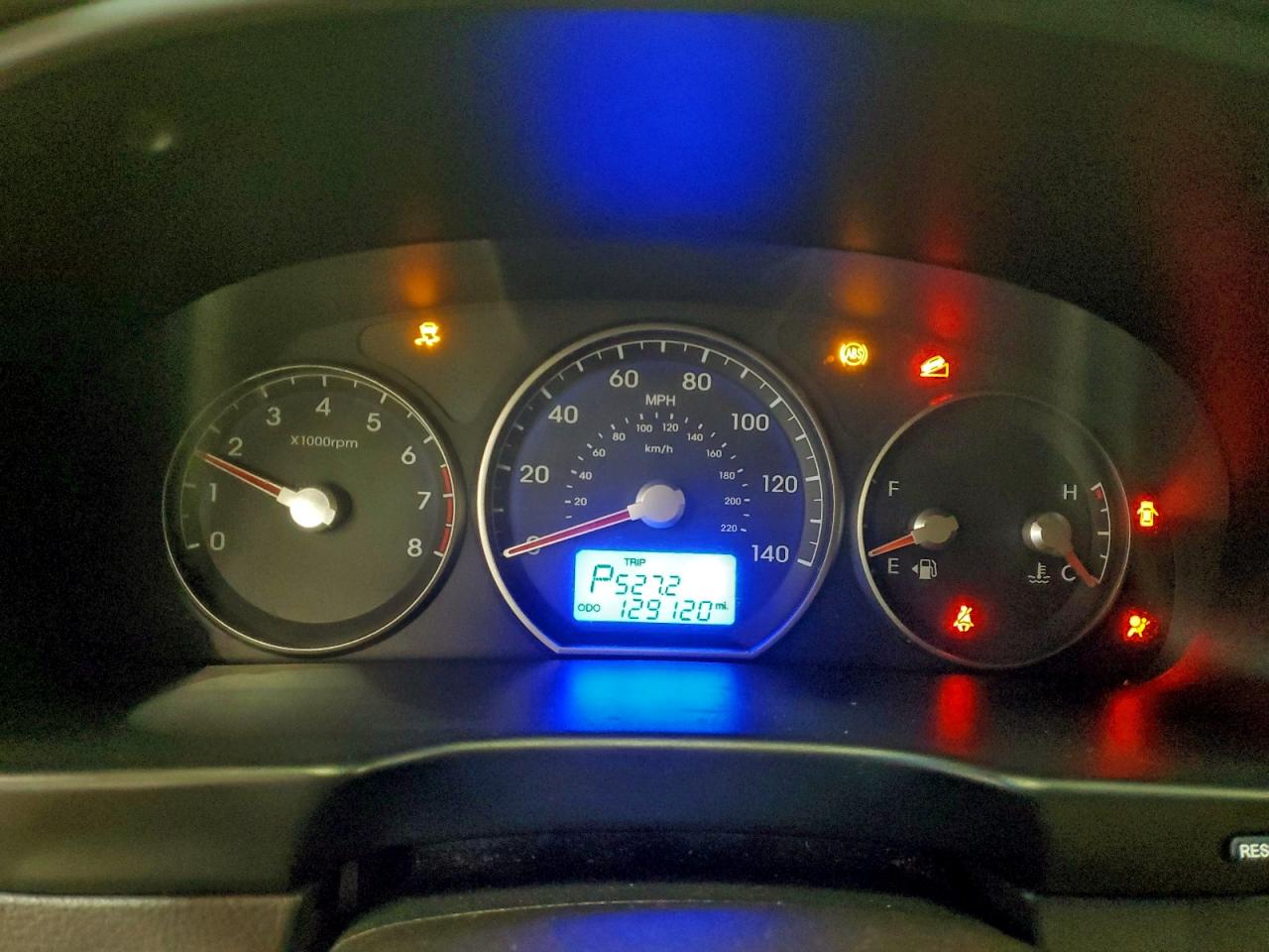 Hyundai SANTA FE Limited Image 8