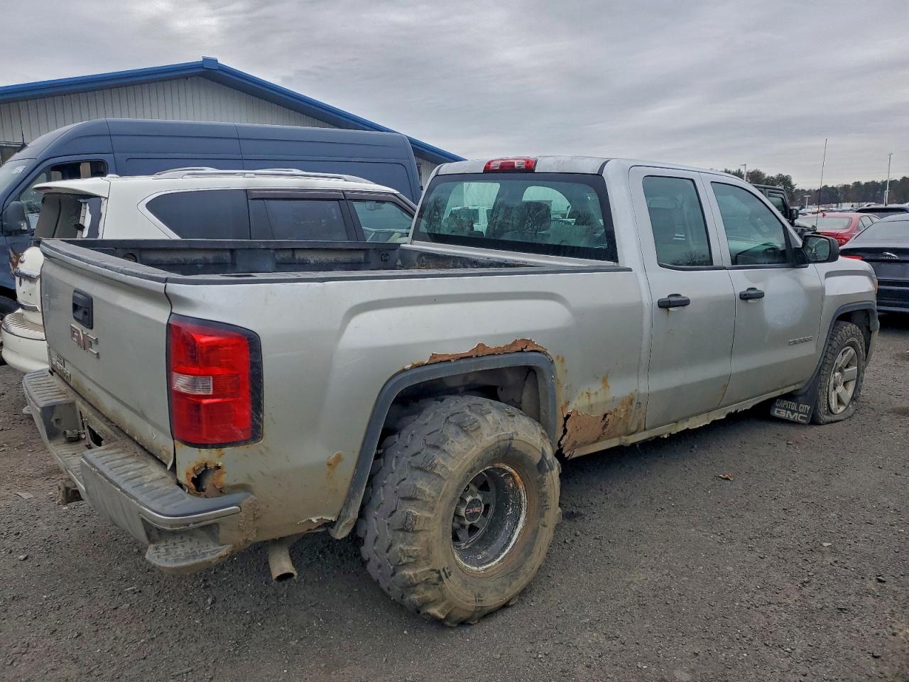 GMC Sierra C1500 Image 9