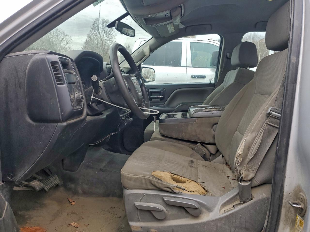 GMC Sierra C1500 Image 3