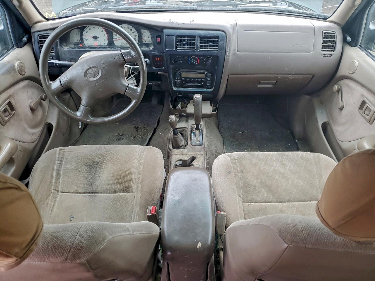 Toyota Tacoma Double Cab Image 3