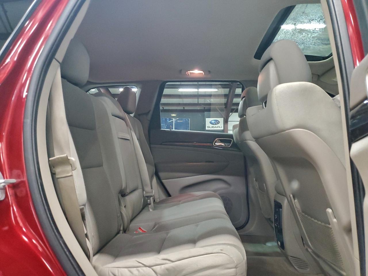 Jeep Grand Cherokee Laredo Image 11