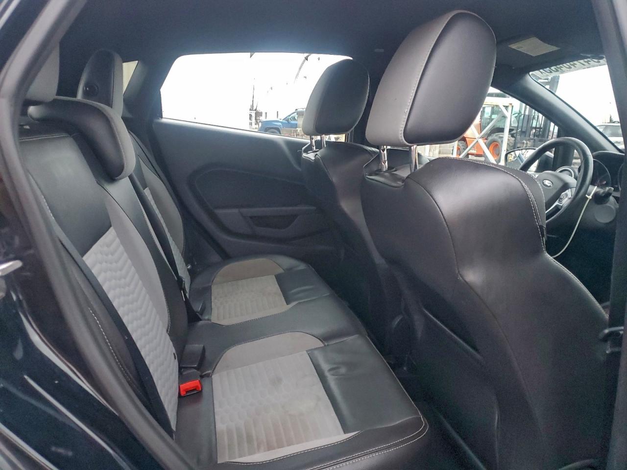 Ford Fiesta St Image 8