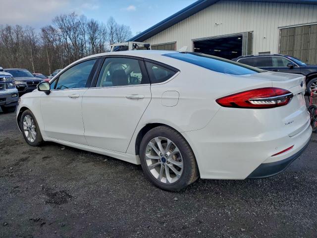 Ford Fusion Se Image 4