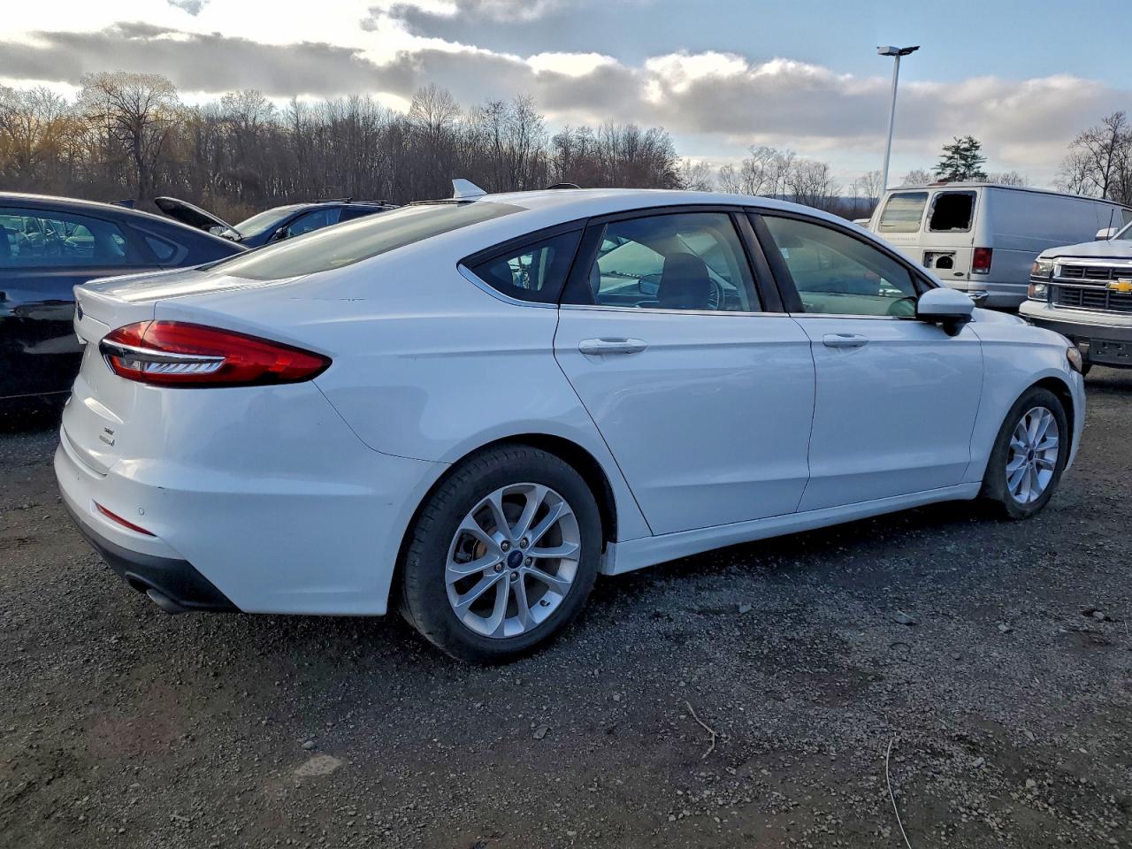 Ford Fusion Se Image 3
