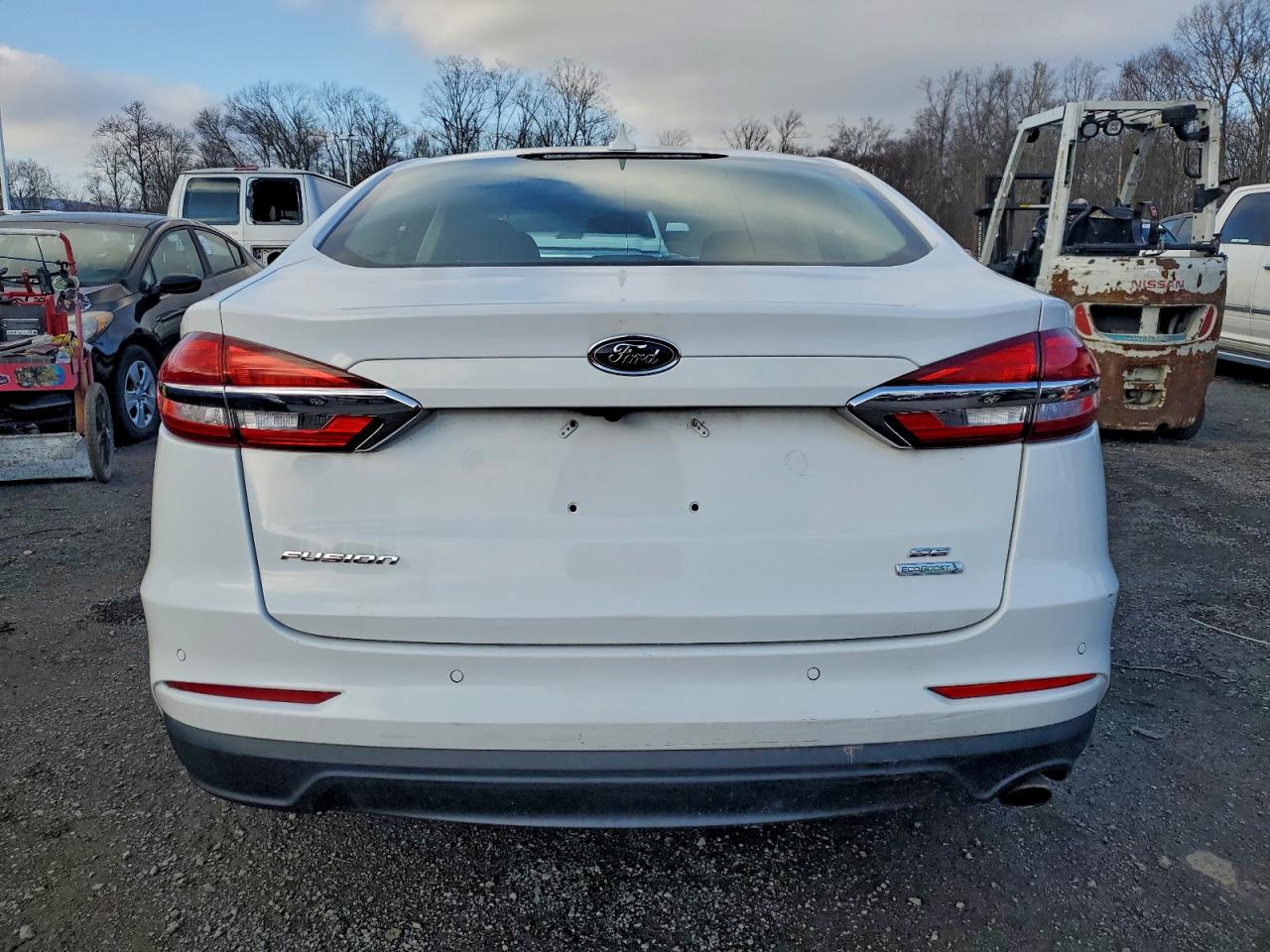 Ford Fusion Se Image 8