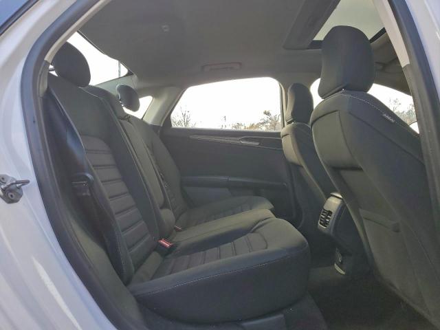 Ford Fusion Se Image 6