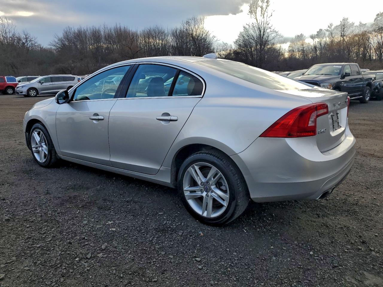 Volvo S60 Premier Image 2