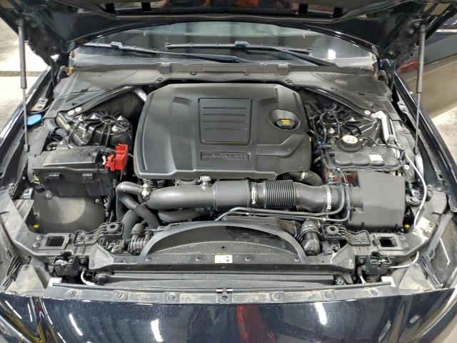 Jaguar XE S Image 11