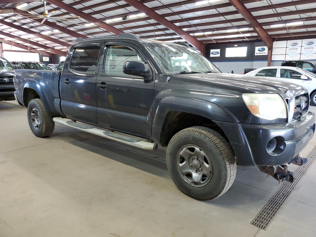 Toyota Tacoma Double Cab Long Bed Image 12