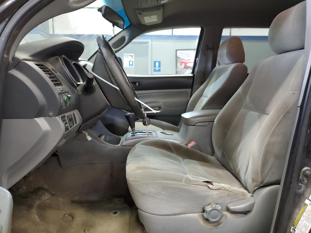 Toyota Tacoma Double Cab Long Bed Image 2