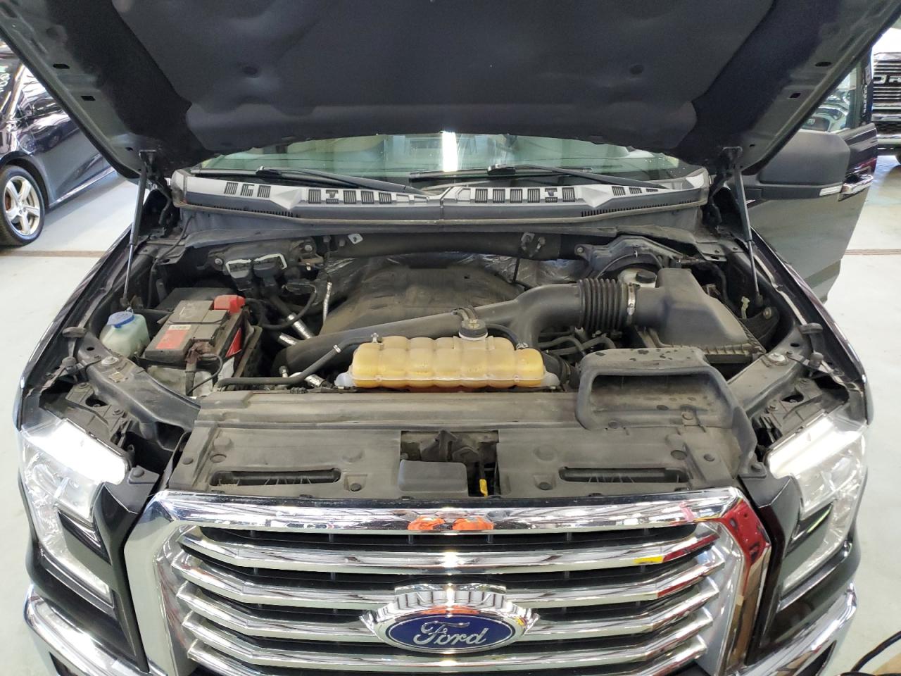 Ford F-150 Super Cab Image 4