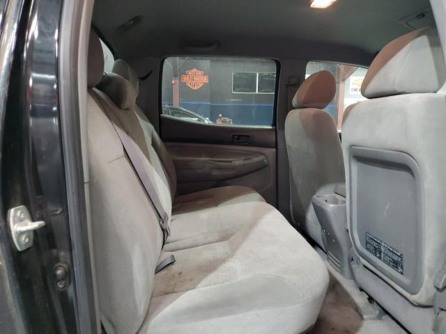 Toyota Tacoma Double Cab Image 3