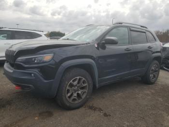  Salvage Jeep Cherokee