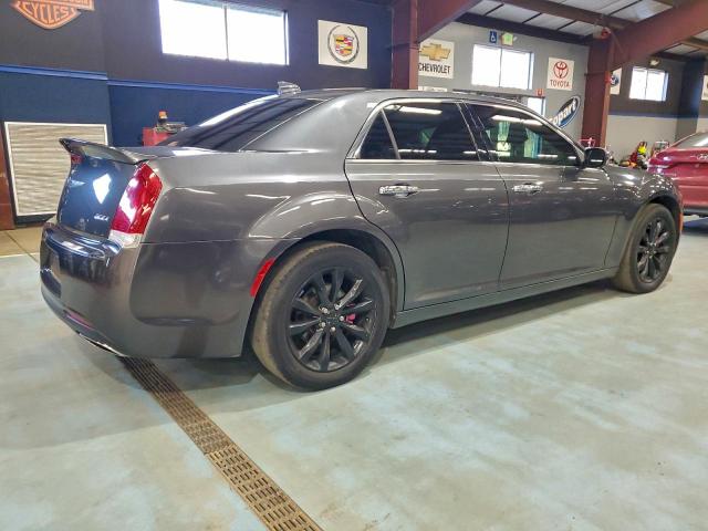 Chrysler 300 Limited Image 10