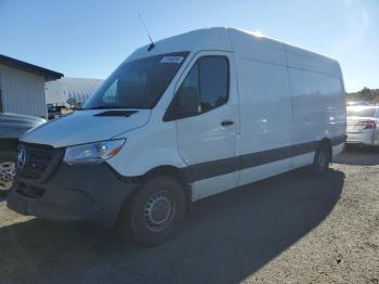  Salvage Mercedes-Benz Sprinter