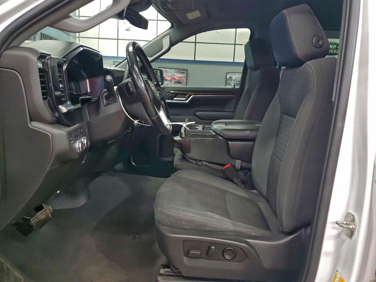 GMC Sierra K1500 Elevation Image 4