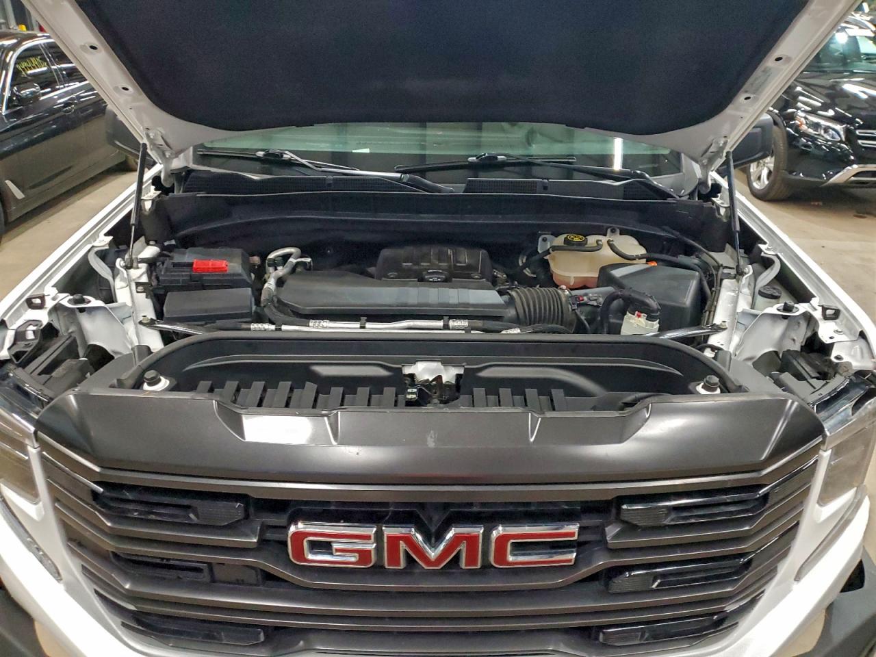 GMC Sierra K1500 Elevation Image 13