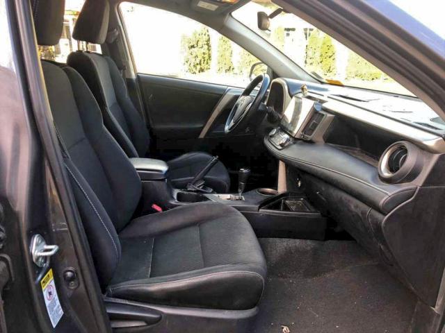 Toyota RAV4 Xle Image 6