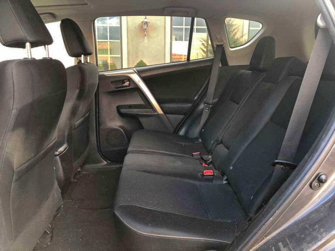 Toyota RAV4 Xle Image 5