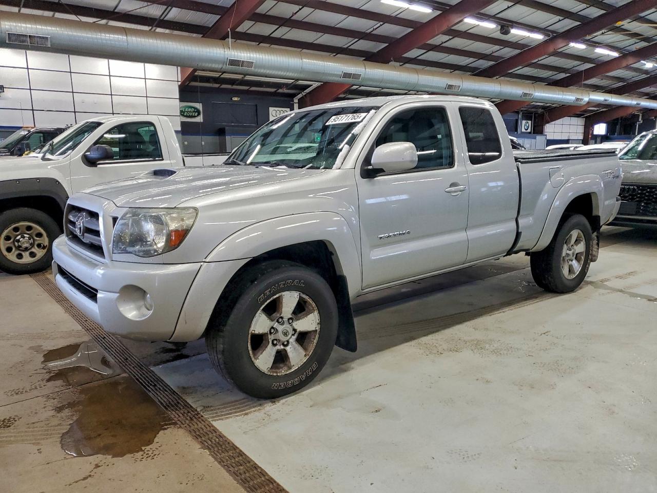 Toyota Tacoma Access Cab Image 1