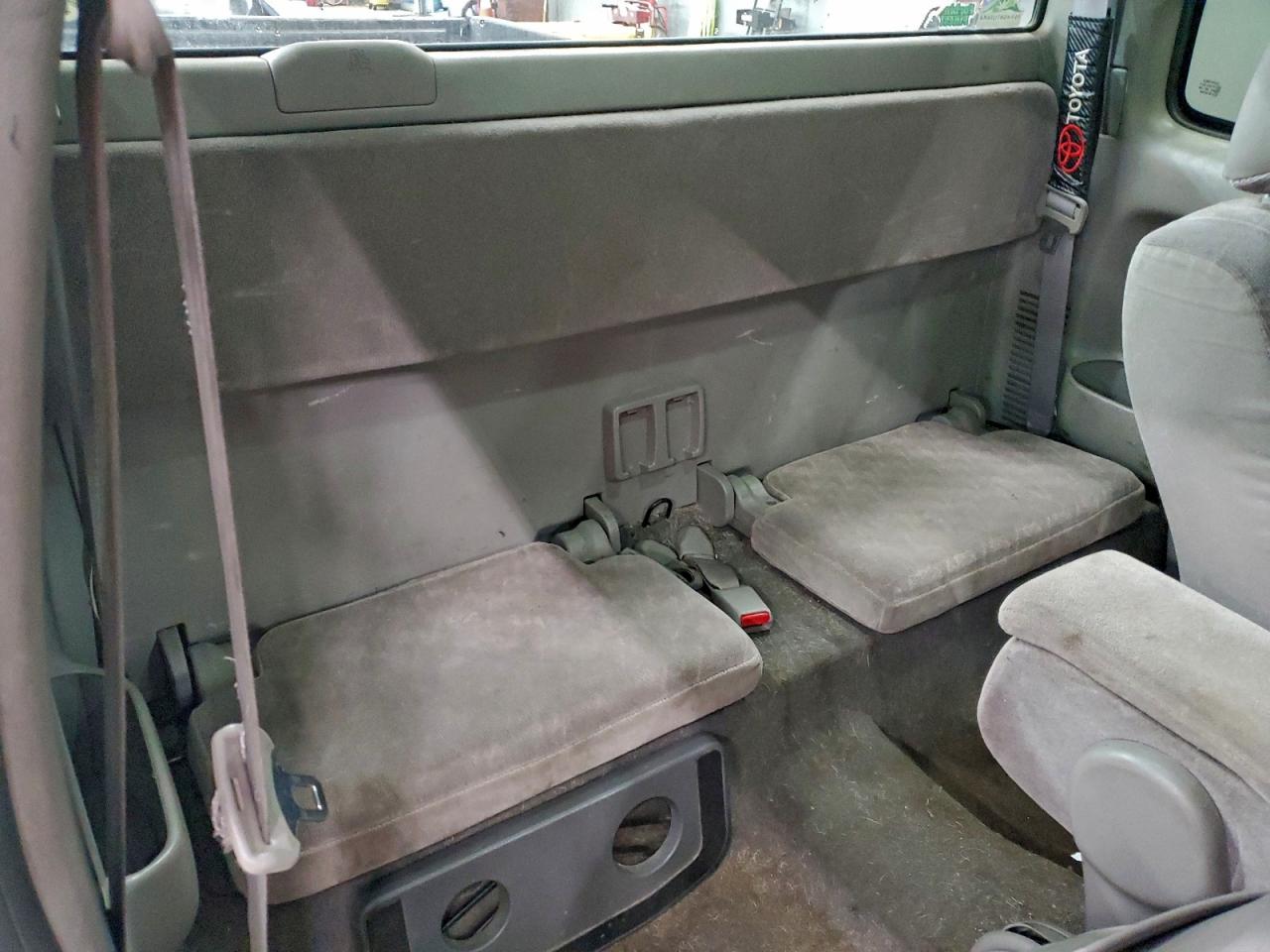 Toyota Tacoma Xtracab Image 11