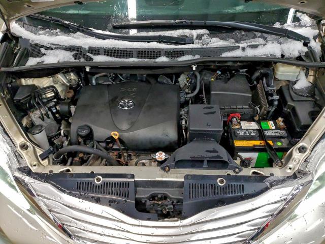 Toyota Sienna Xle Image 6