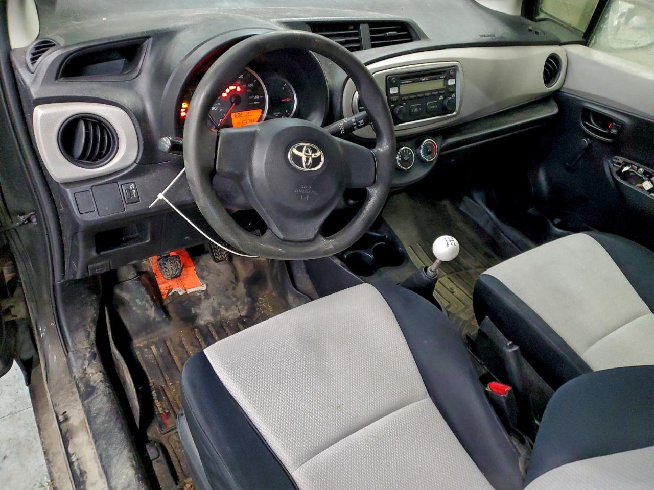 Toyota Yaris Image 5