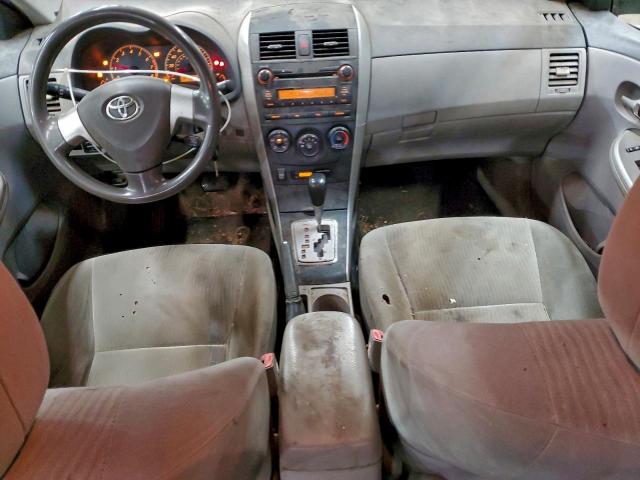 Toyota Corolla Base Image 9