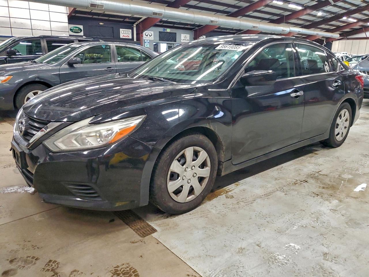 Nissan Altima 2.5 Image 1