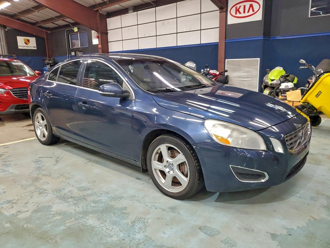 Volvo S60 T5 Image 9