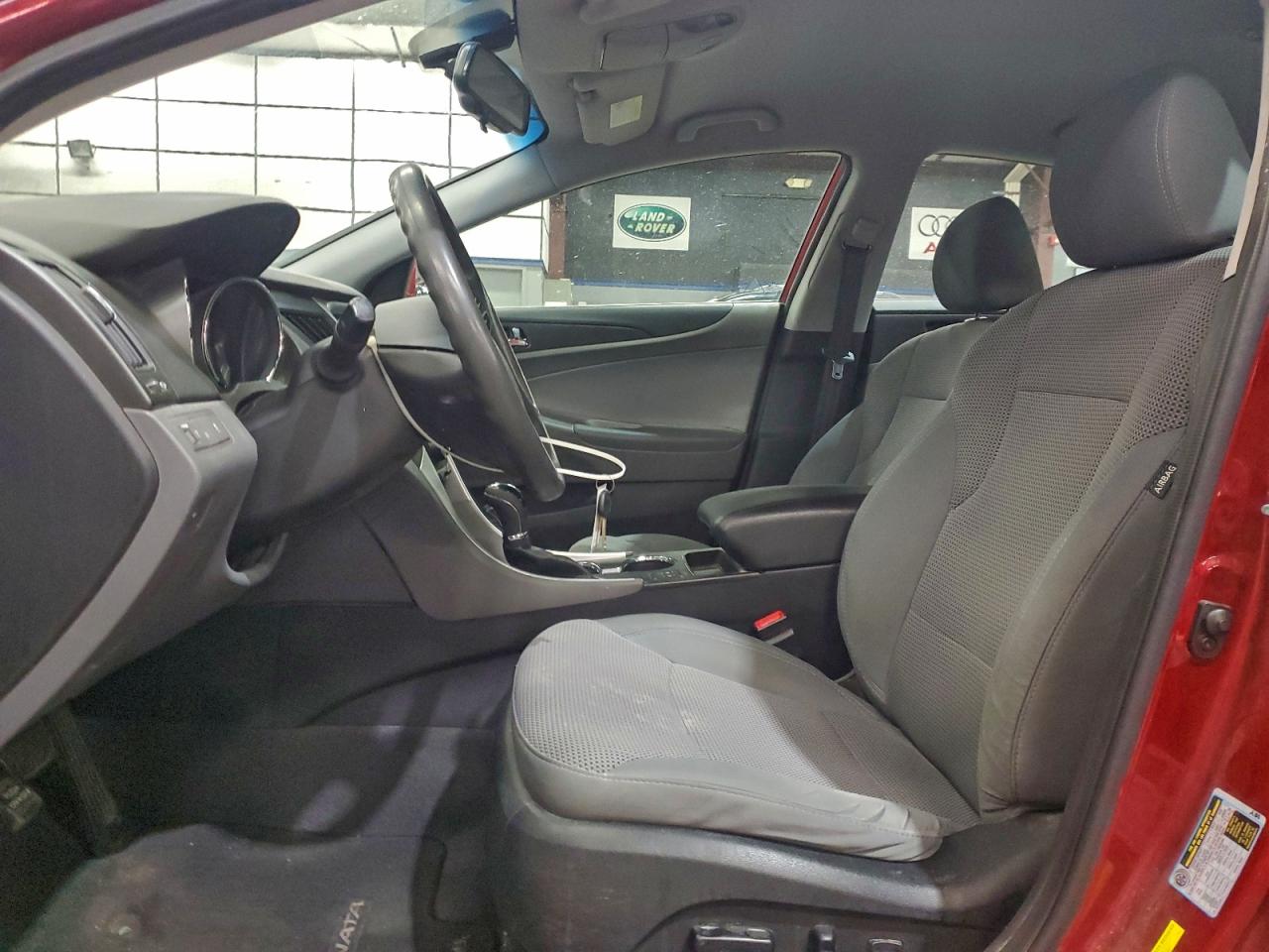 Hyundai SONATA Gls Image 3